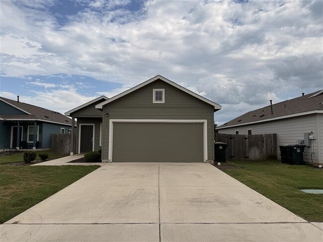 Building Photo - 560 Big Rocky Bend