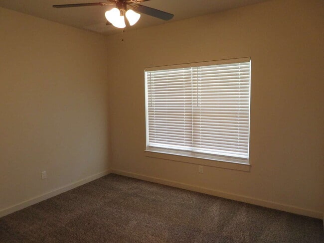 Building Photo - Beautiful Home Located Near Texas Tech University!