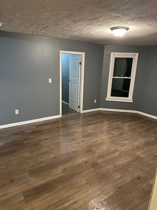 Sala de estar (Frente) - 405 Blatchley Ave