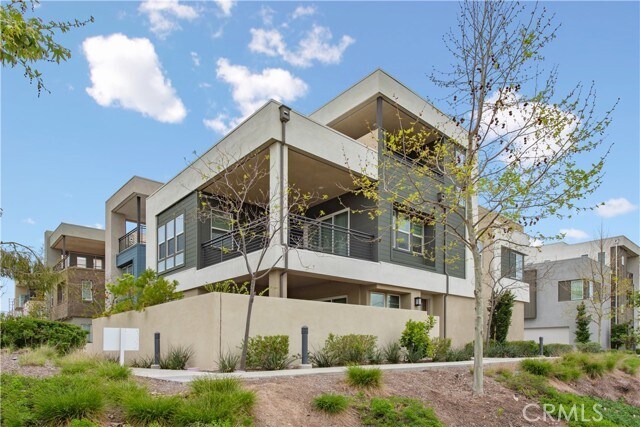 Building Photo - 355 Sawbuck