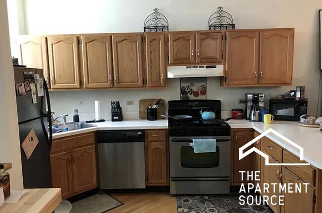 Foto del edificio - 1948 W Berteau Ave