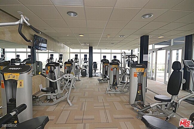 Foto del edificio - 2 br, 3 bath Condo - 3810 Wilshire Blvd # ...