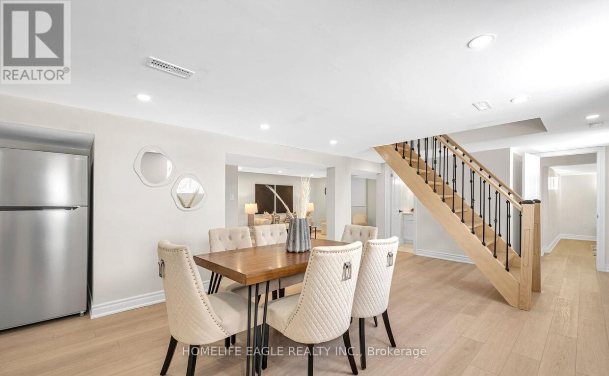 Photo principale - 244 Simcoe Rd