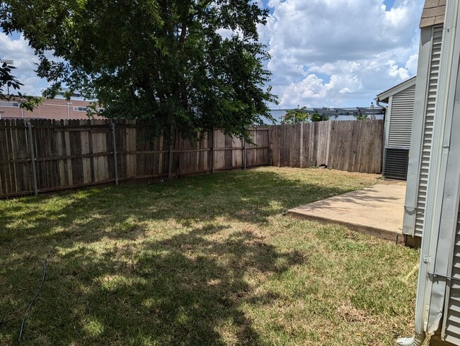 Photo - 625 Manco Rd Apartment