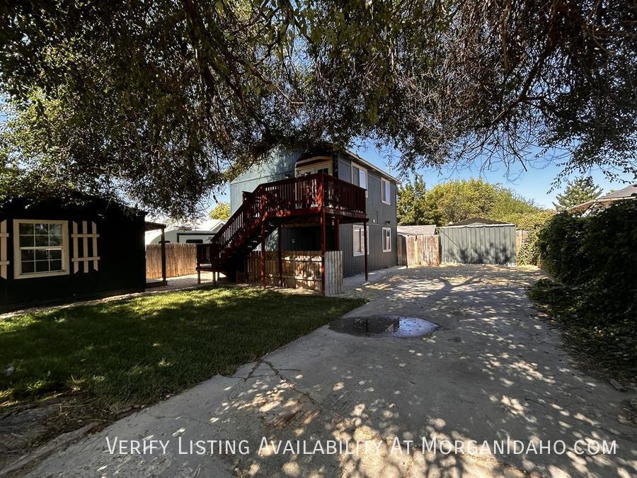 Primary Photo - ***$300 off first months rent! Convenientl...