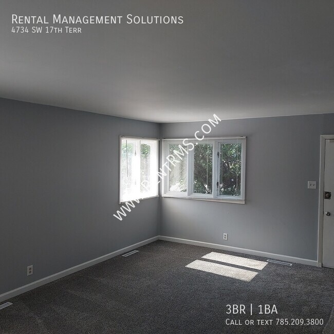 Building Photo - 4734 SW 17th Terrace