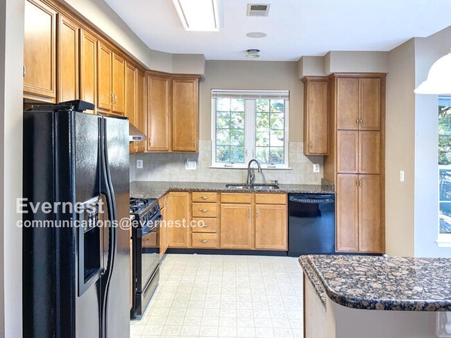 Building Photo - 43206 Somerset Hills Terrace