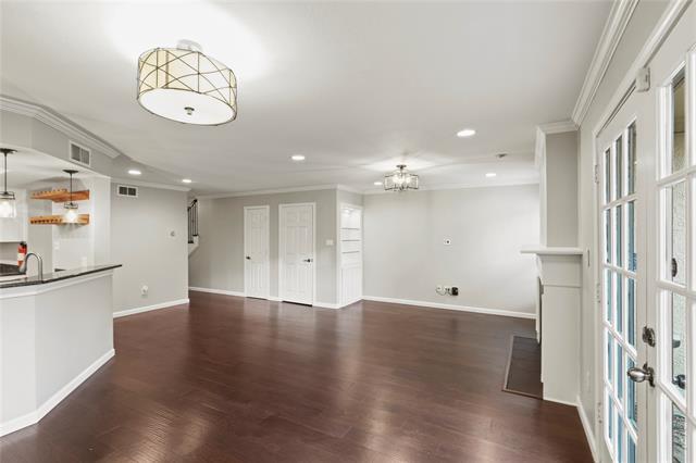 Building Photo - 9440 Timberleaf Dr