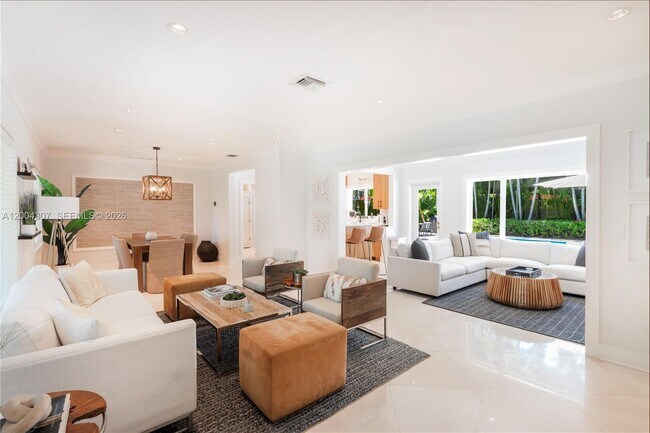Building Photo - Mariposa Avenue, Coral Gables, FL 33146 - 3 BR 2 BA single-family home