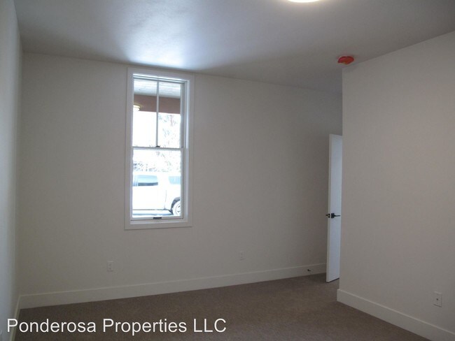 Building Photo - 2 br, 2 bath House - 380 S Pine Meadow
