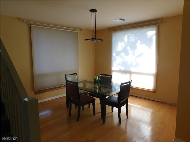 Foto del edificio - 4 br, 3.5 bath House - 4846 NW 67th Ave