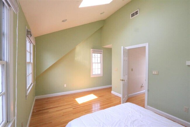 Foto del edificio - 86 Winter St