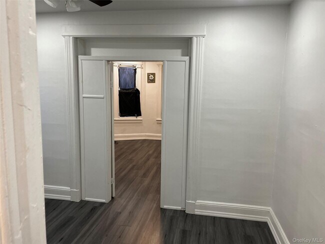 Foto del edificio - 95-29-95112 112th St