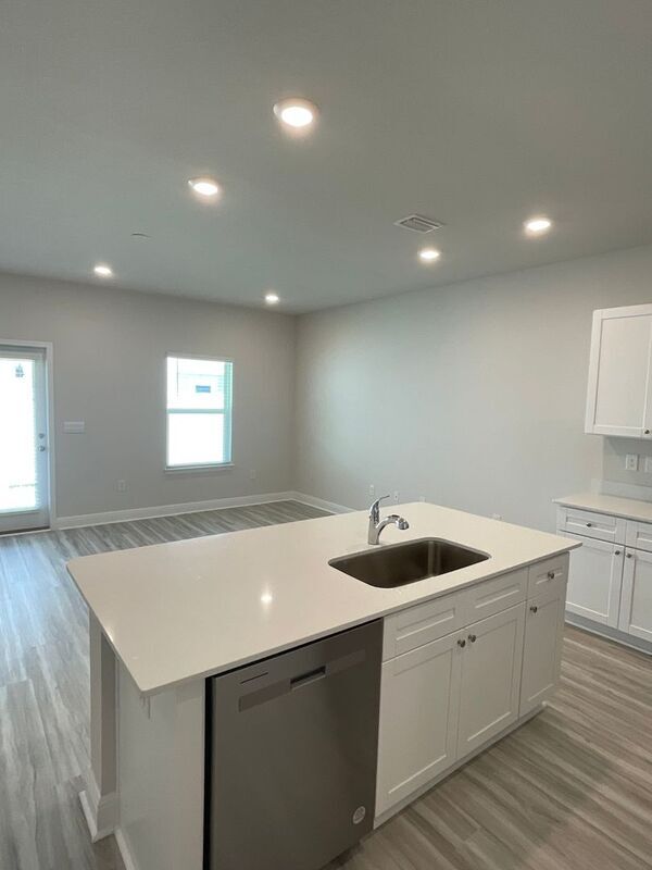 Foto del edificio - 5718 Stellarjay St