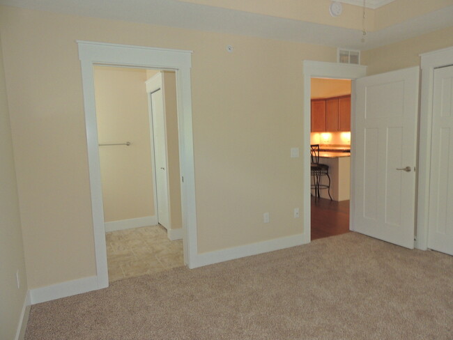 Foto del edificio - East Bay Condominiums 2 BR, 2 BA