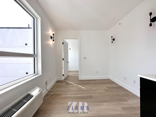 Foto del edificio - 1 bedroom in Brooklyn NY 11225