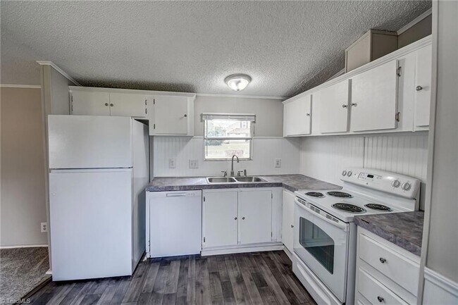 Foto del edificio - 3446 Greeson Country Rd