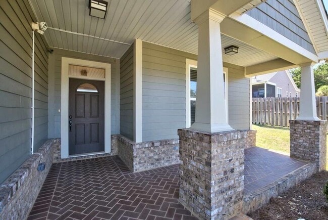 Building Photo - 5869 Halleck Ct