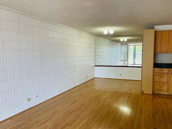 Building Photo - 5065 Likini St