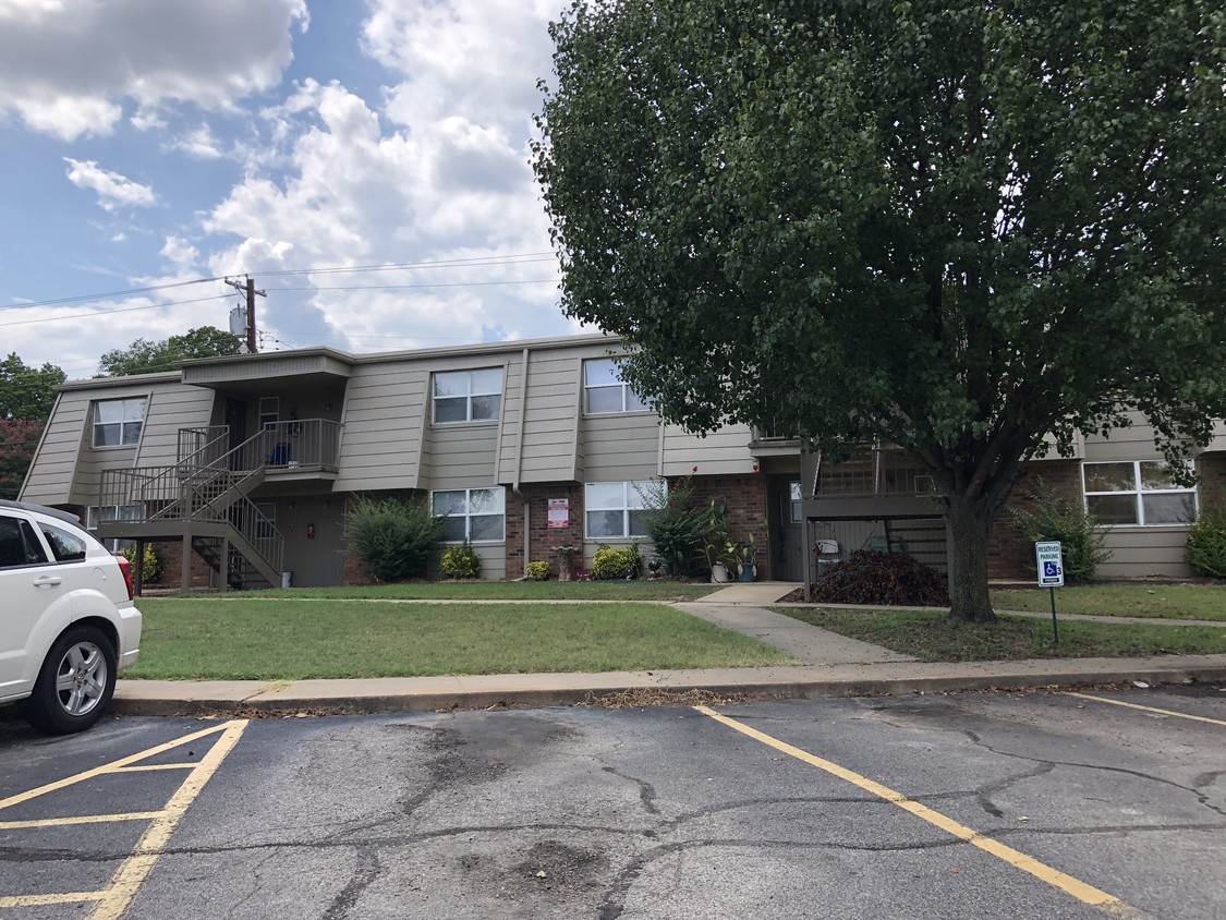 Apartments In Van Buren