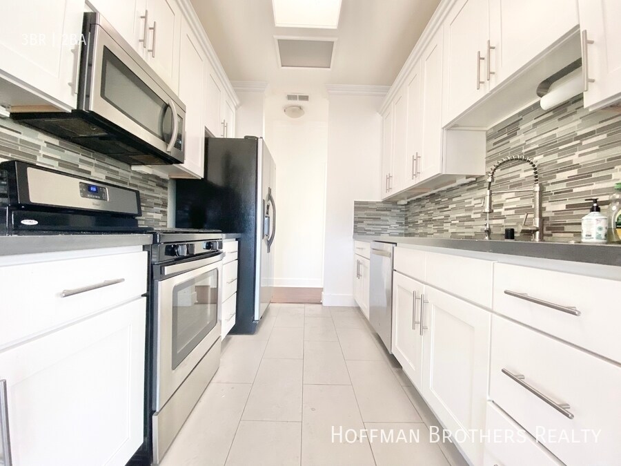 12001 Goshen Ave. Los Angeles, CA 90049 Apartment for Rent in Los