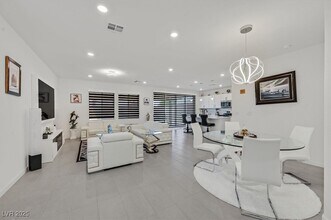 Building Photo - 2933 Little Current Rd