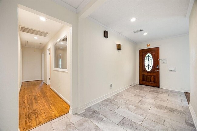 Foto del edificio - 9762 Tappenbeck Dr