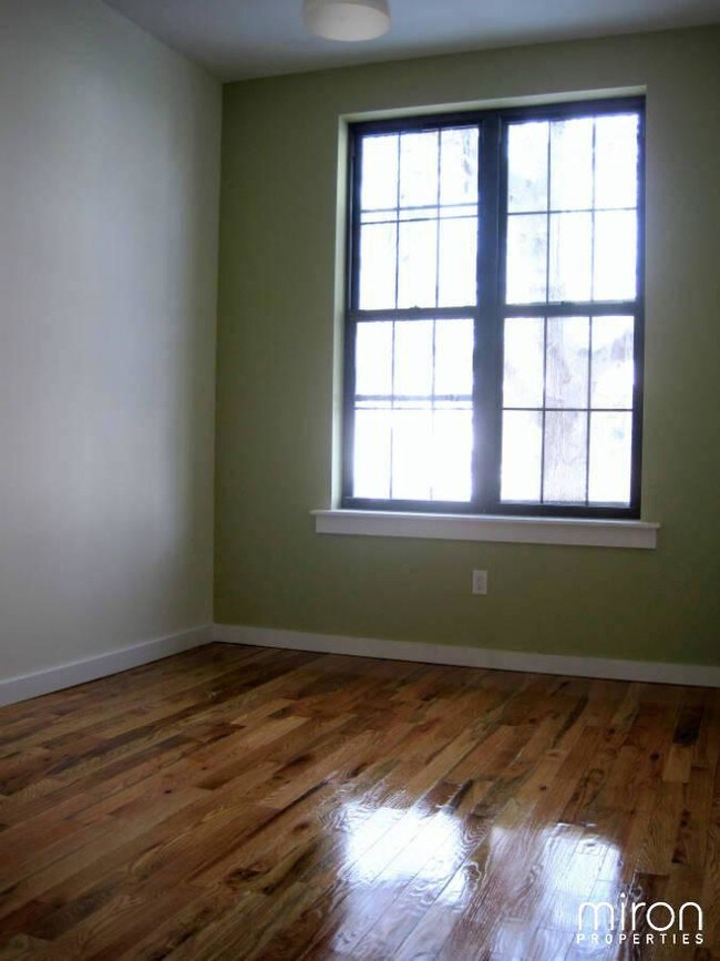 Building Photo - 1249 Jefferson Ave