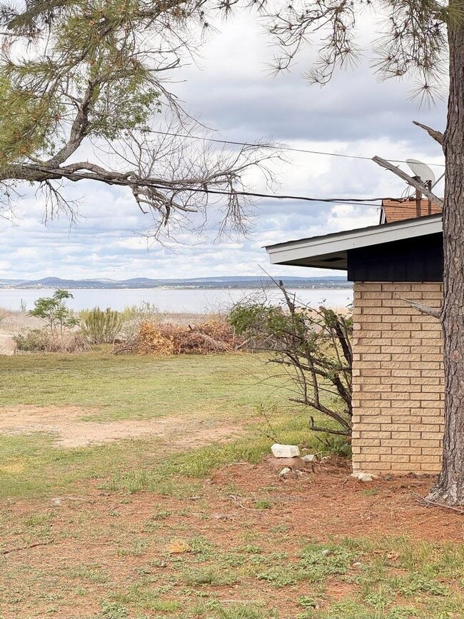 Building Photo - 106 Logan Dr