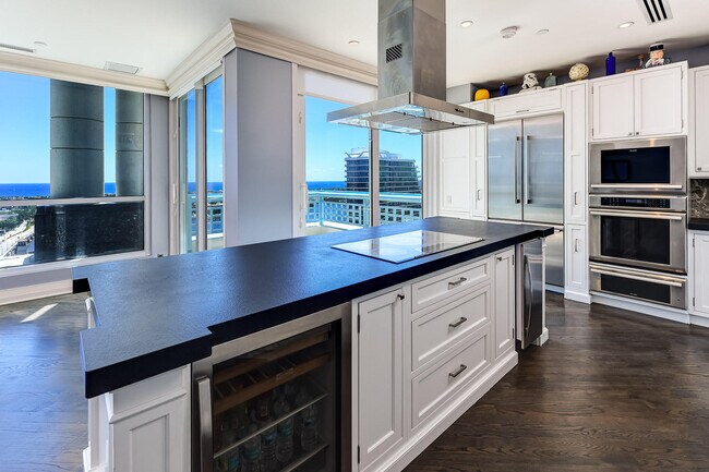 Foto del edificio - 222 Lakeview Ave