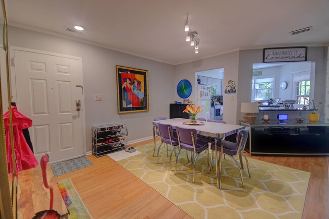 Photo - 3151 Covewood Ct (Falls Church, VA) Apartment