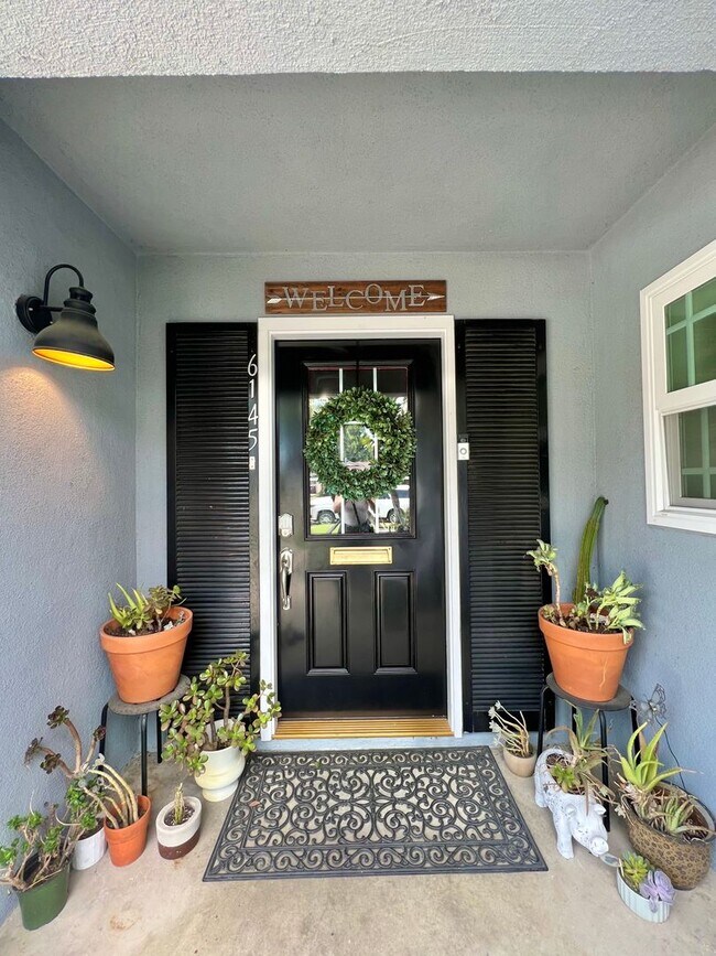 Building Photo - Spacious Remodeled Home Near El Dorado Park
