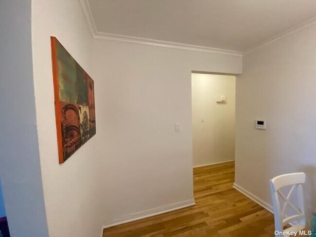 Foto del edificio - 211-02 73rd Ave