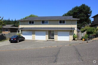 Building Photo - 3926 Edgewood Dr