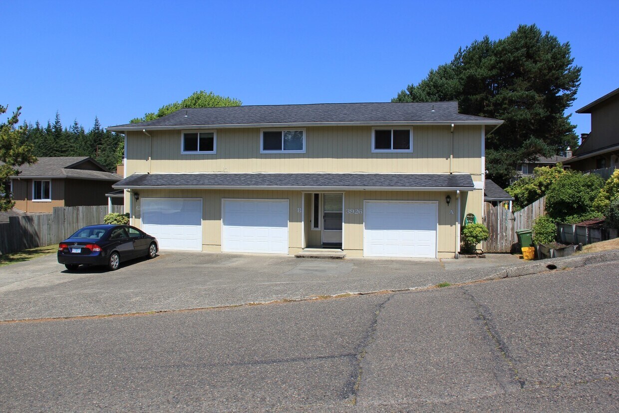 Foto principal - 1546 - Edgewood Triplex