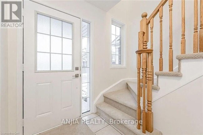 Building Photo - 54 Manhattan Cir