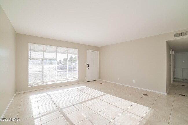Building Photo - 7215 N 37th Ave