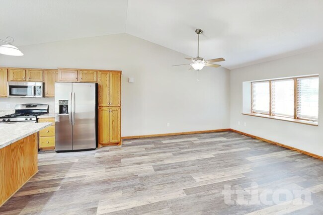 Foto del edificio - 15691 79th St NE