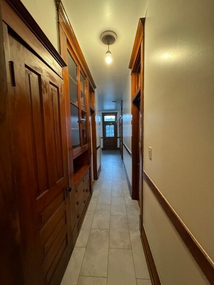 Foto del edificio - 2726 W Potomac Ave