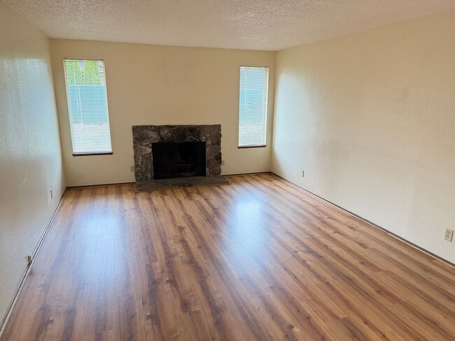 Foto del edificio - 3 bedroom 2 bath house in a great neighborhood!