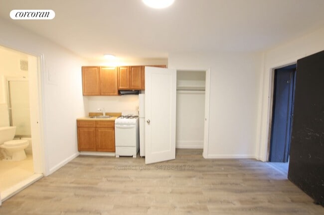 Foto del edificio - 856 West End Ave