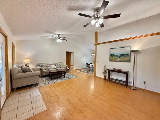 Foto del edificio - 2003 Spruce Ln