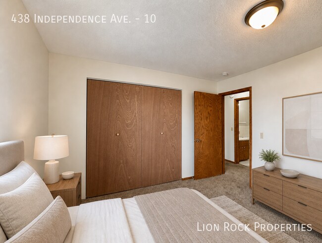 Foto del edificio - 438 Independence Ave N