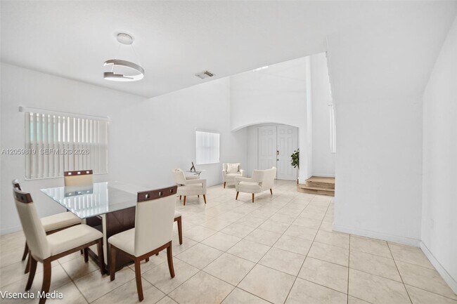 Foto del edificio - 3160 NE 1st Dr