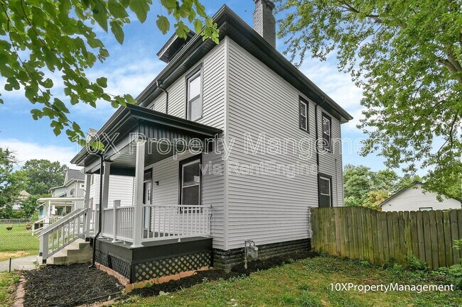 Building Photo - 2014 Floral Ave