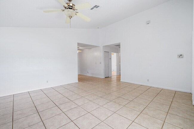 Foto del edificio - 17661 Cinquez Park Rd W