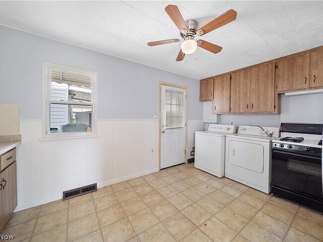 Foto del edificio - 26491 Shirley Ave