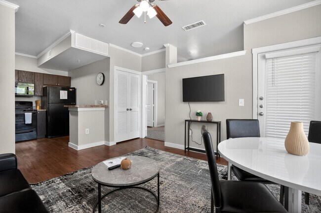 Building Photo - 1355 Ranch Pkwy