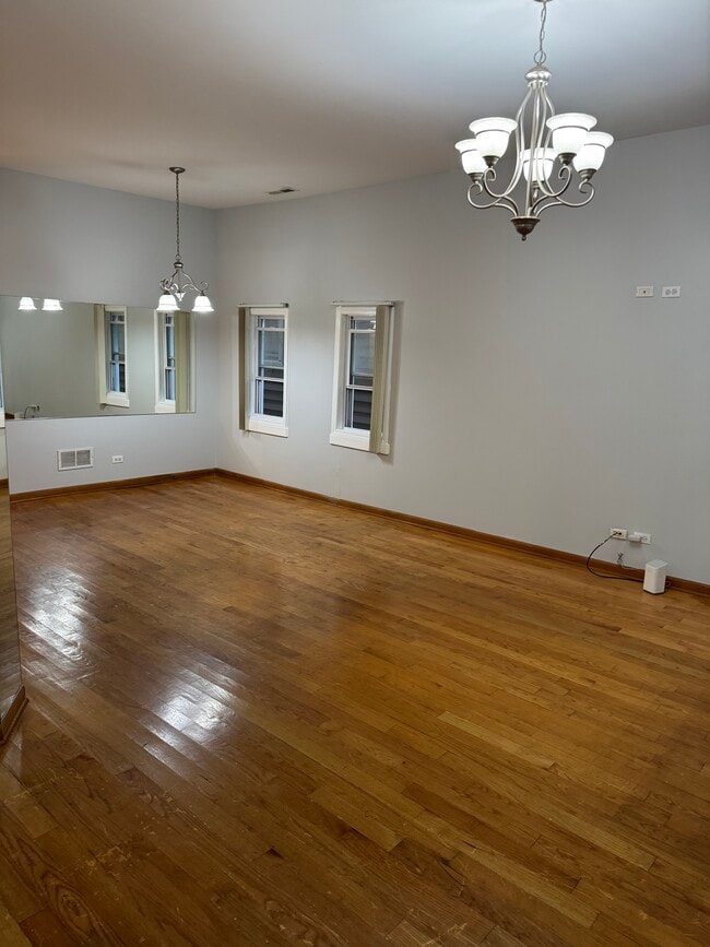 Building Photo - 2214 Irving Park Rd