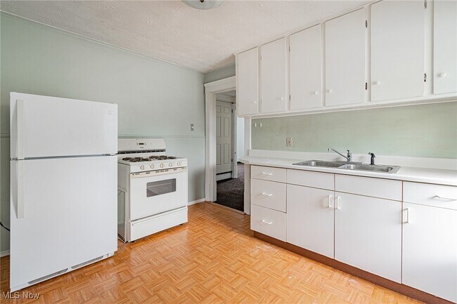 Foto del edificio - 402 E York St